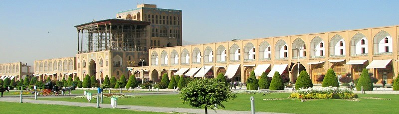 Naqsh-Jahan-Platz, Isfahan, ein Ort, an dem Kunst, Politik, Religion und Wirtschaft vereint sind